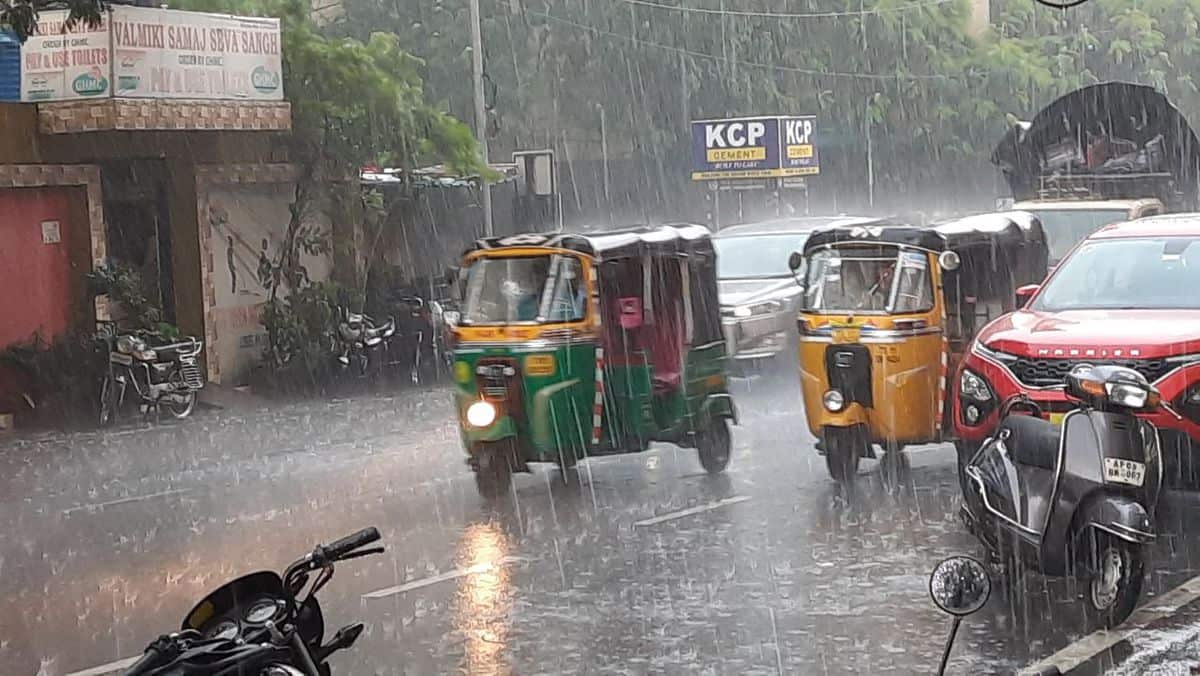 Photos: Heavy rainfall lashes Hyderabad