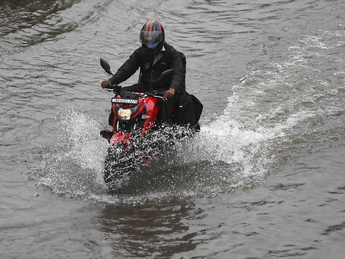 Heavy rainfall in Telangana claims 8 lives