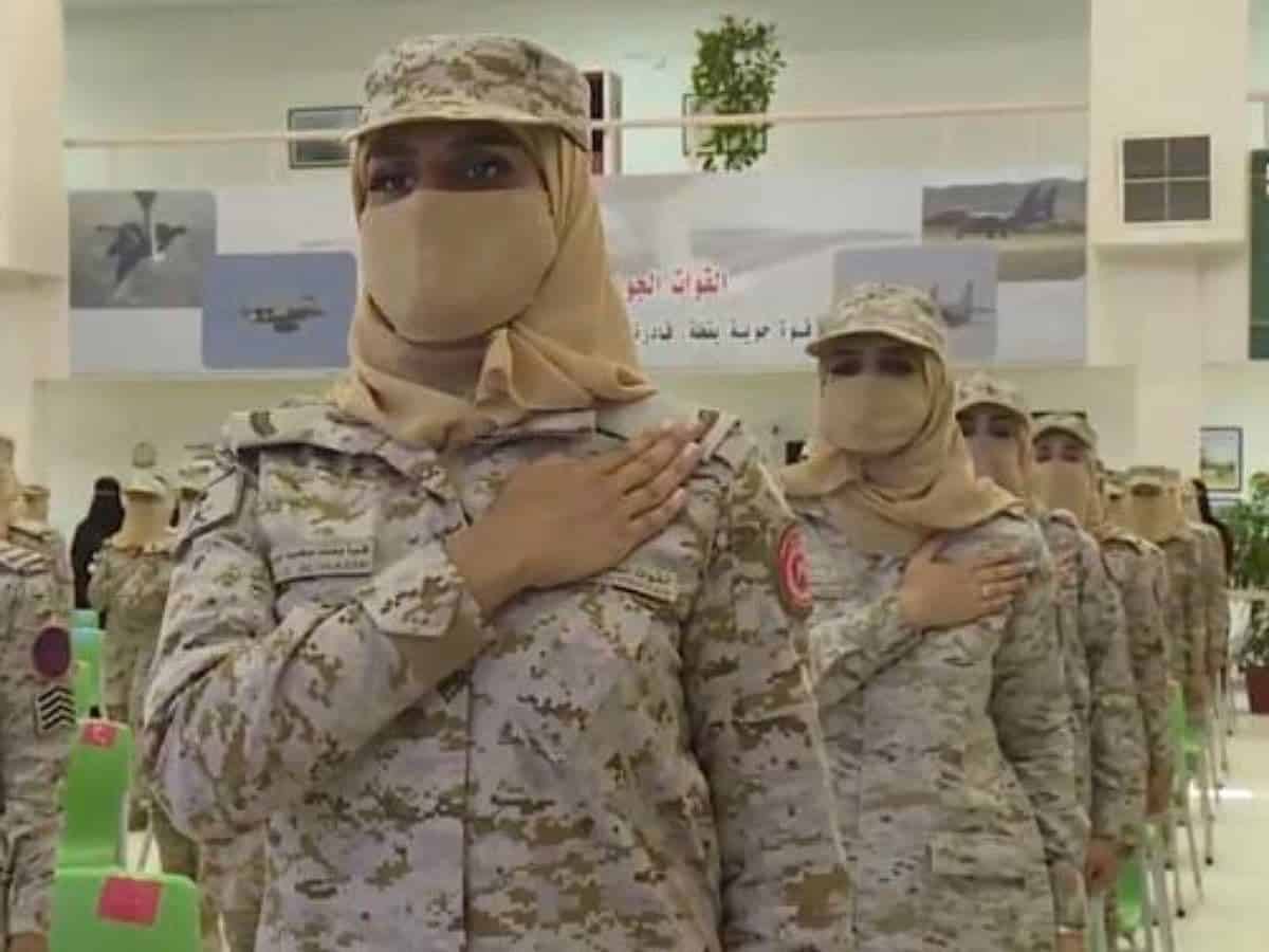 First batch of female soldier graduate in Saudi Arabia