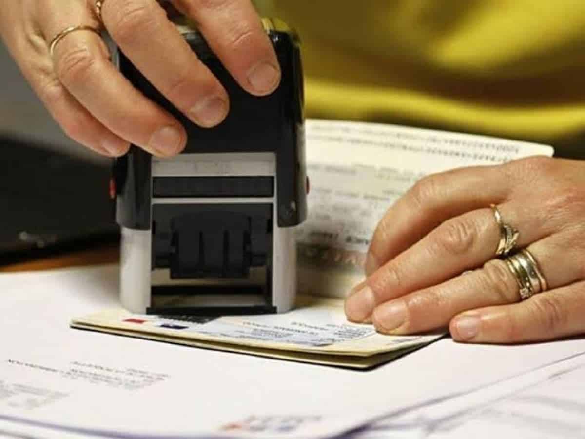 Saudi announces free residency, visit visa extension until November 30