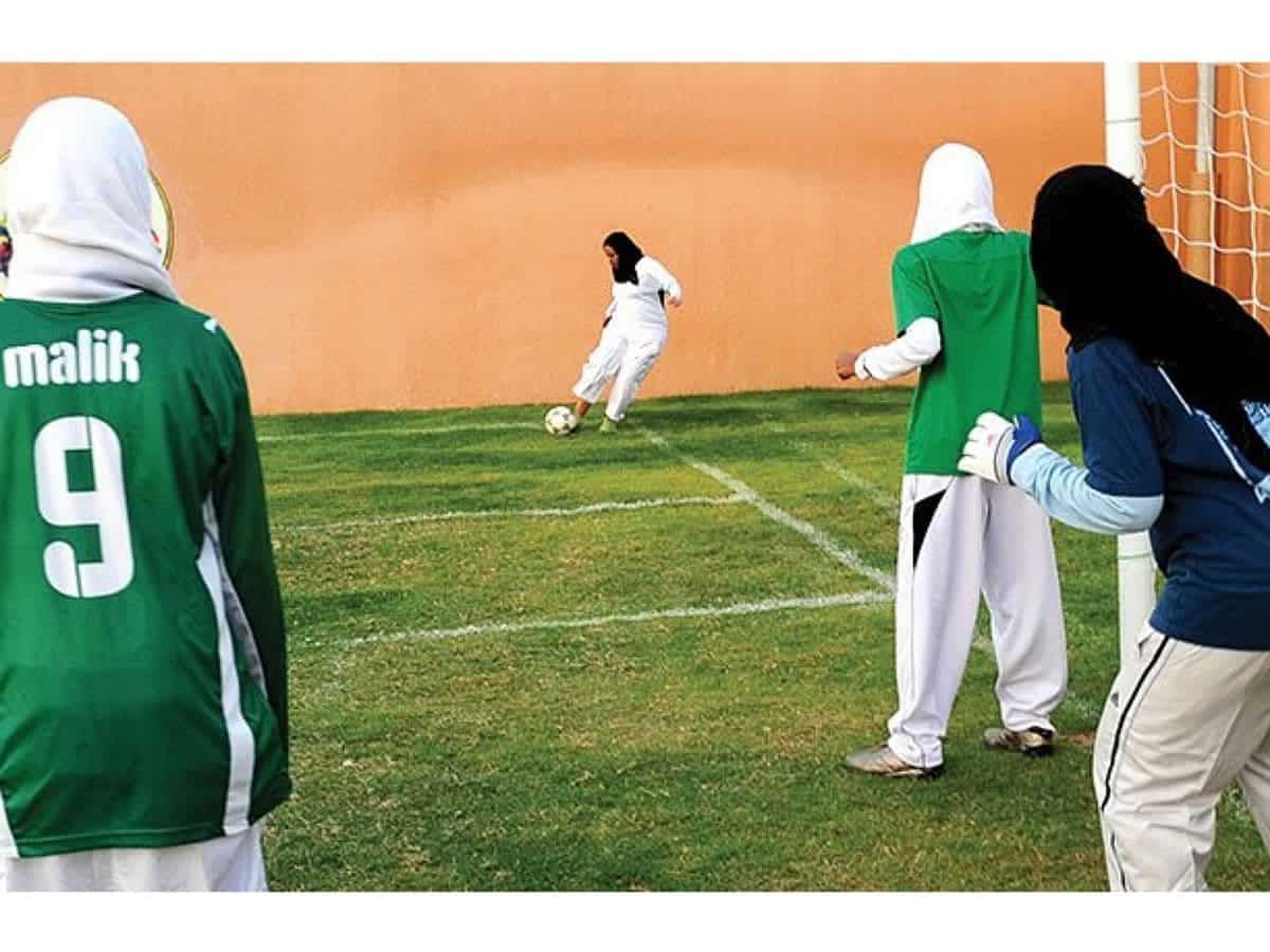 Saudi Arabia to launch first women's football league