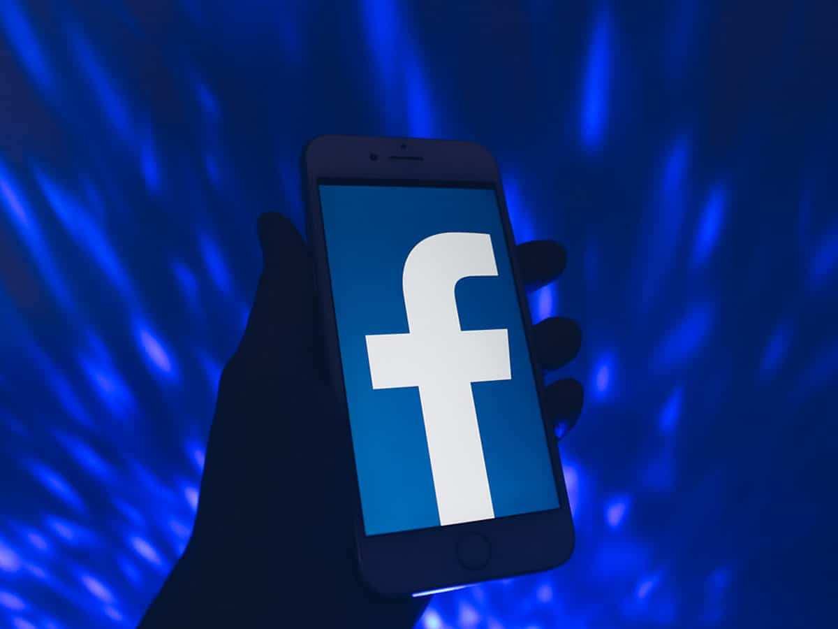 How Facebook ads exploit specific user via 'nanotargeting'