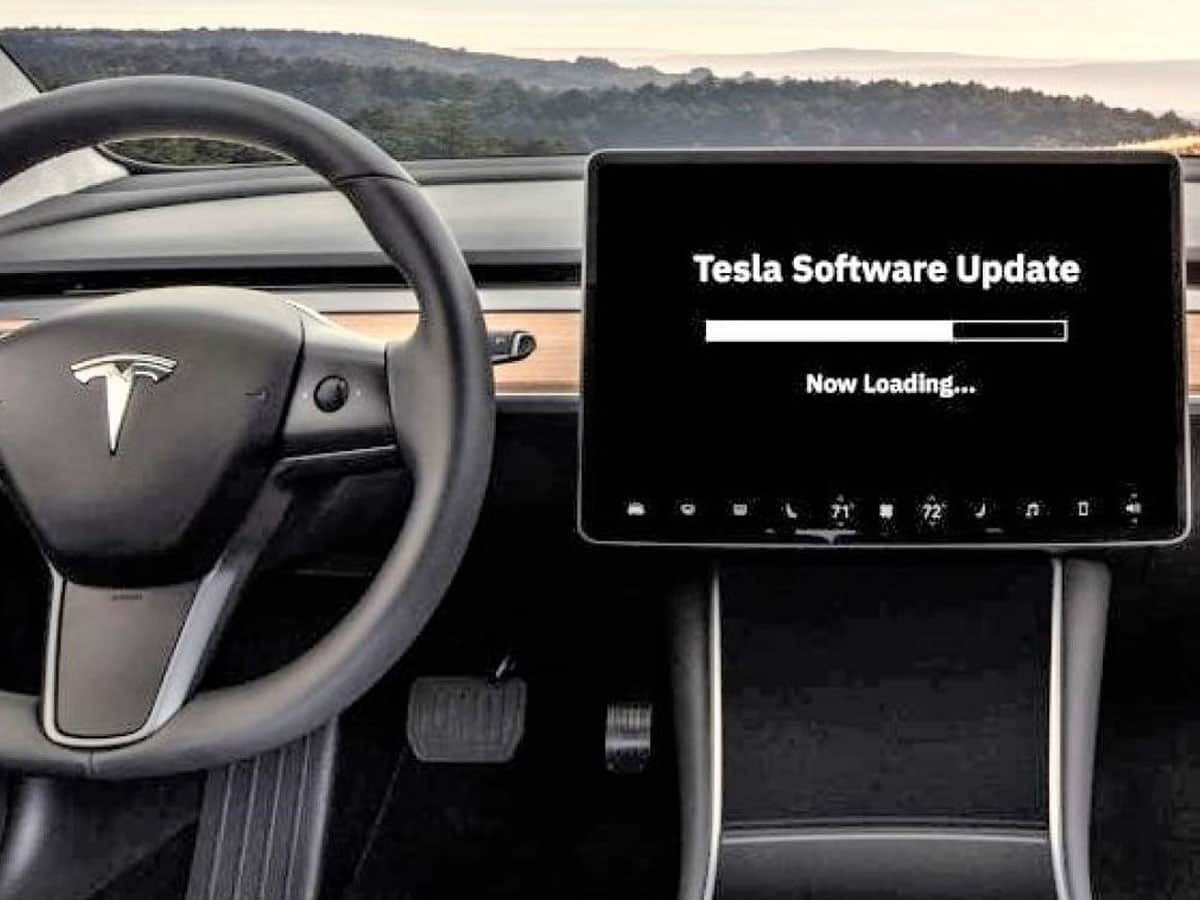 Tesla rolls back 'Full Self-Driving' software owing to false crash warnings