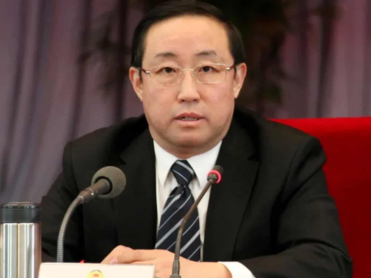 China investigates ex-official who led major corruption case