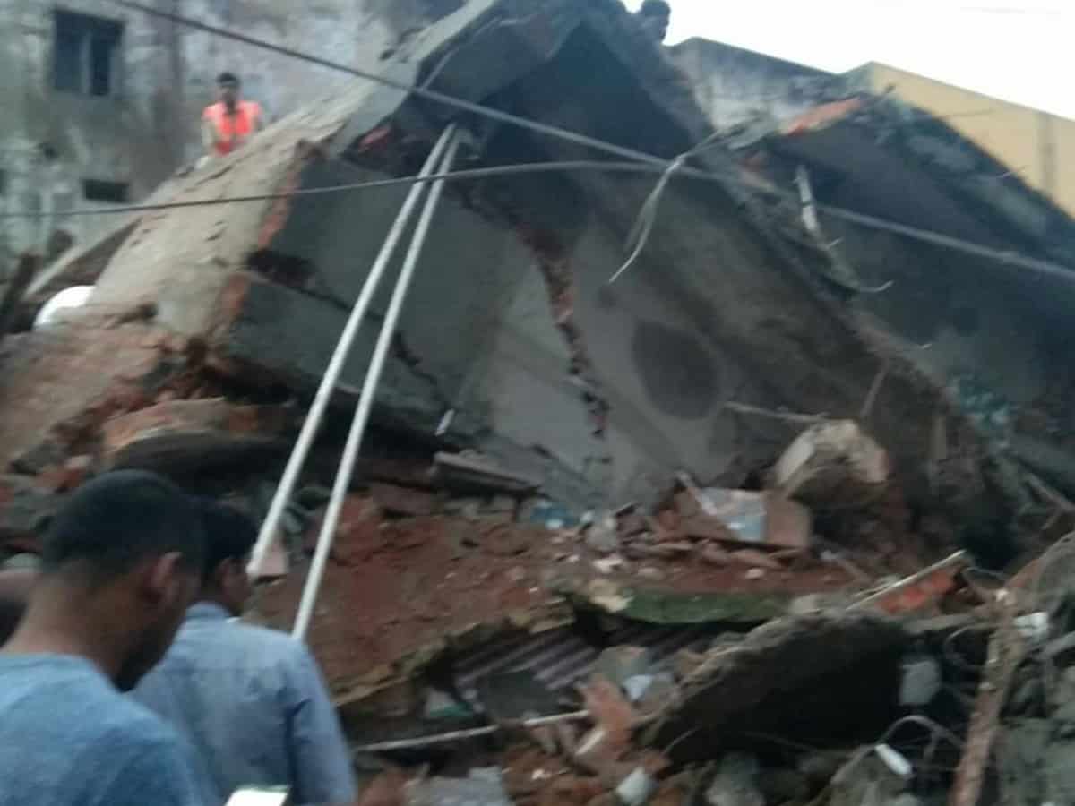 Four killed as building collapses due to heavy rains in Andhra's Anantapur