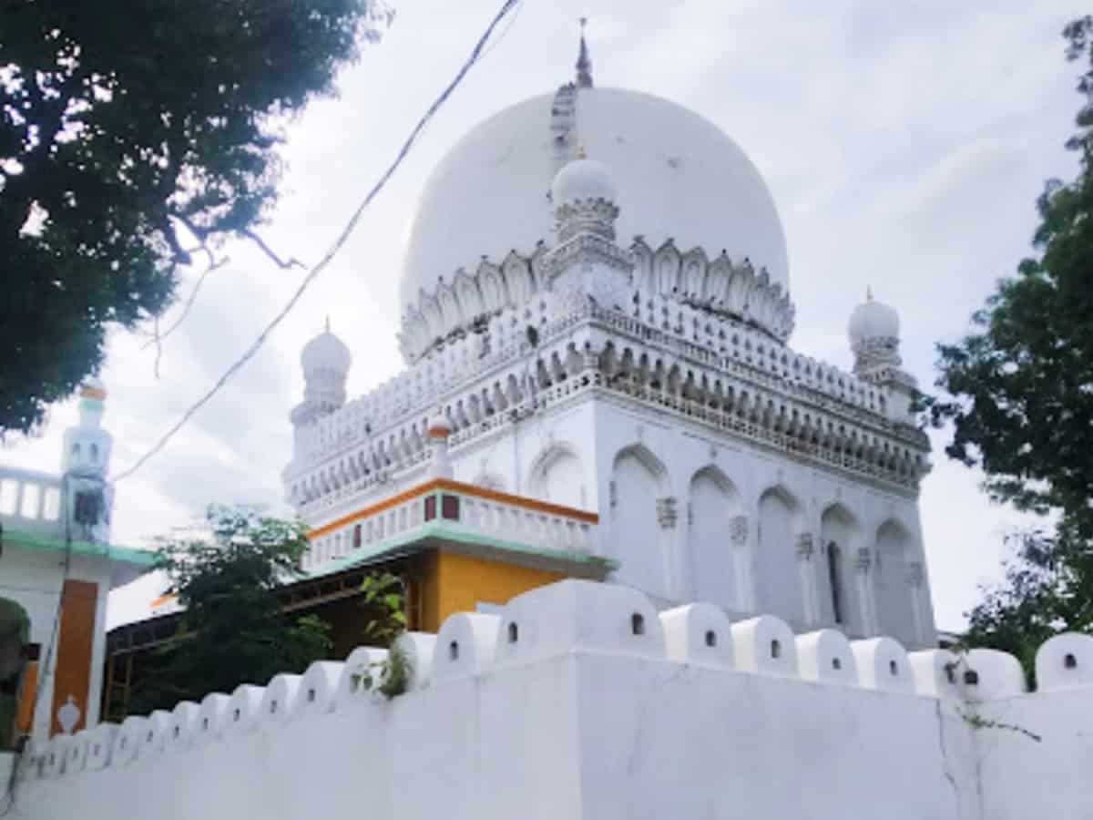 Officer working on Dargah Shah Wali wakf land case shifted suddenly