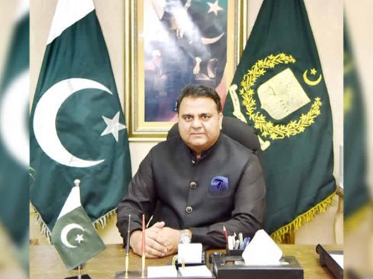 Pak Minister says major reason behind extremism is schools & colleges, not madrassas