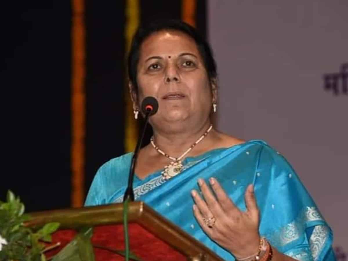File sedition case against Kangana, revoke her Padma award: Sena leader