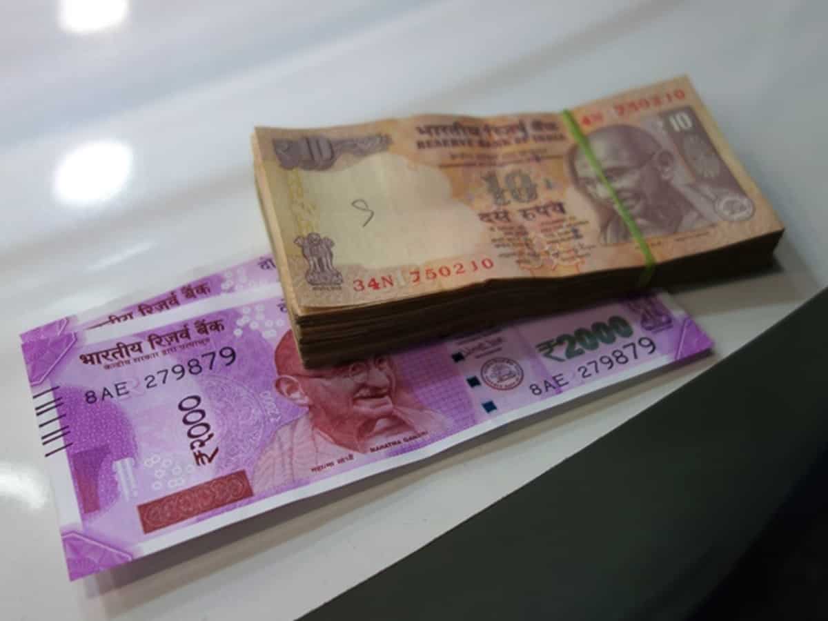 Rupee slips 16 paise to 74.68 against US dollar in early trade