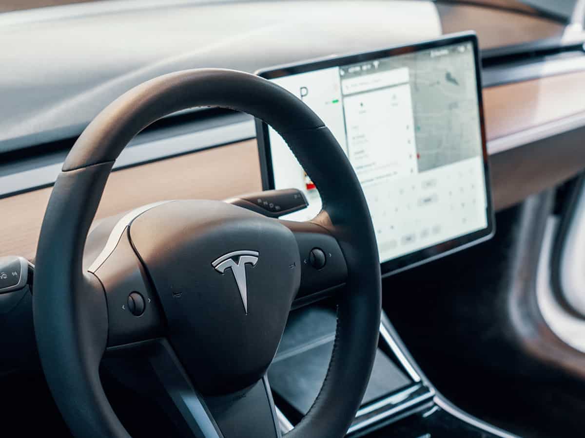 Tesla adding cloud sync feature to driver profiles