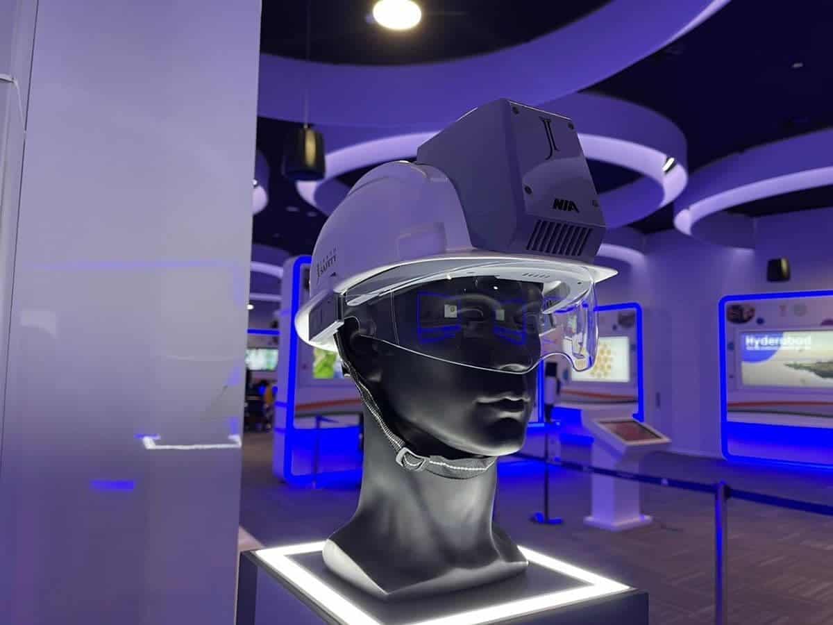Hyderabad-based start up launches world’s first AC helmet at Expo 2020 Dubai