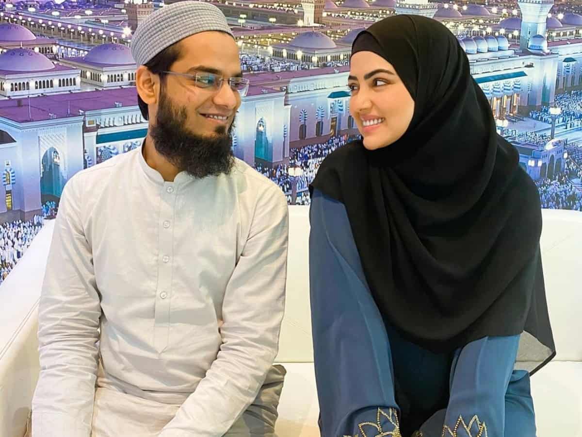 In anniversary wish for Mufti Anas, Sana Khan writes, 'You lead me closer to Allah'