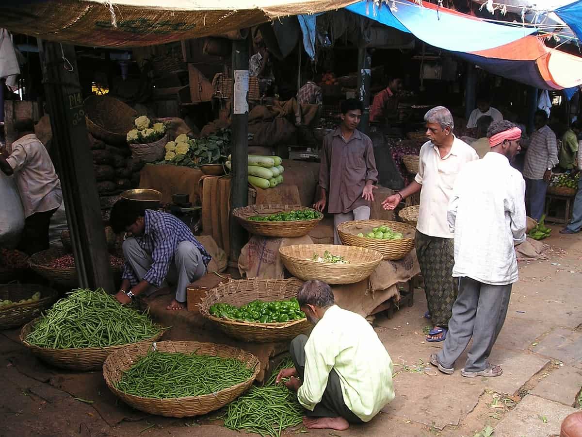 Incessant rains increase vegetable rates in Karnataka