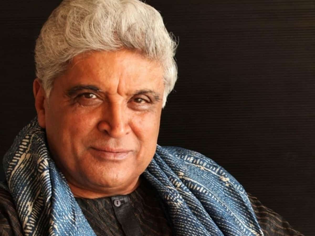 Javed Akhtar mocks BJP slogan, 'Three words out of four are of Urdu'